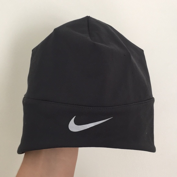 nike running beanie hat